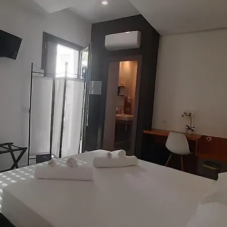 Patio 101 Bed & Breakfast 2*